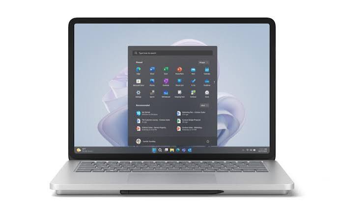 Microsoft Surface Laptop Studio 14.4" i5 16GB 256SSD Windows 11 Pro - B Grade